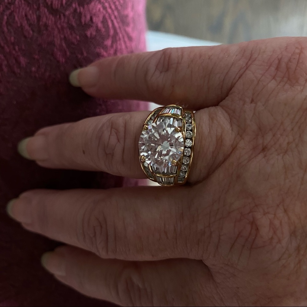RING - Picture 11 of 12